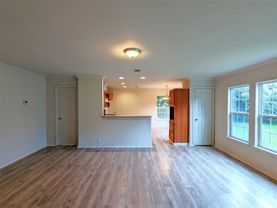 829 Marjorie St unit B, Houston, TX 77088 - photo 6