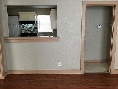 3923 Melbourne St, Houston, TX 77026 - photo 7