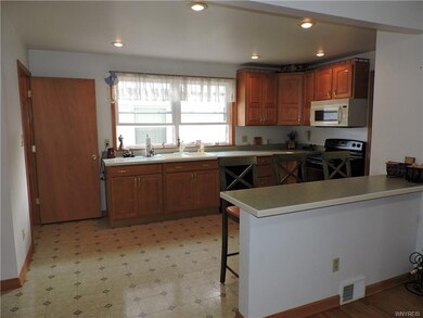 119 E Felton St, North Tonawanda, NY 14120 - photo 5