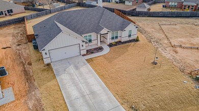 3013 Promenade Dr, Granbury, TX 76049 - photo 4