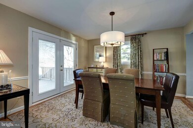 1537 Dahlia Ct, McLean, VA 22101 - photo 7