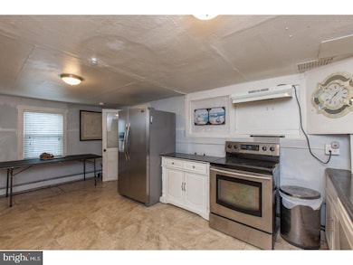 211 William St, Downingtown, PA 19335 - photo 3