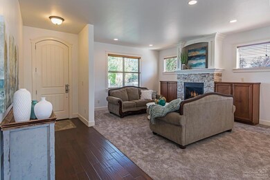 3747 NE Purcell Blvd, Bend, OR 97701 - photo 3