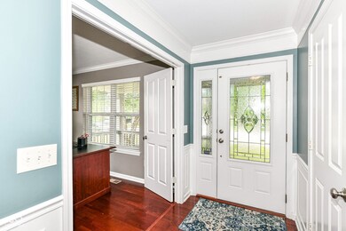 Gleaming wood floors and inviting entry!