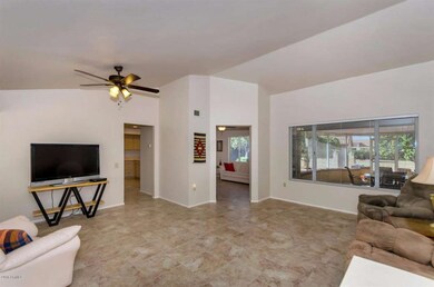 21608 N Yellowstone Ct Sun-large-005-3-M