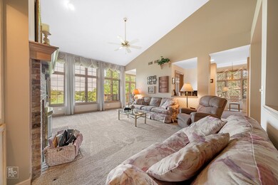 430 Course Dr, Lake In the Hills, IL 60156 - photo 2