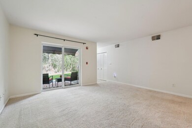 N110W17098 Ashbury Ln unit 5, Germantown, WI 53022 - photo 3