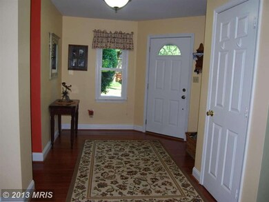 9206 Kristin Ln, Fairfax, VA 22032 - photo 3