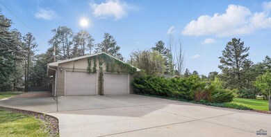 225 N Berry Pine Rd, Rapid City, SD 57702 - photo 3