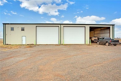 10693 N 2000 Rd, Elk City, OK 73644 - photo 4