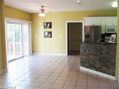 Breakfast Nook - Kitchen eating area and bar - lot