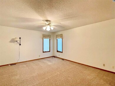 1315 Turkey Creek Dr, McPherson, KS 67460 - photo 7