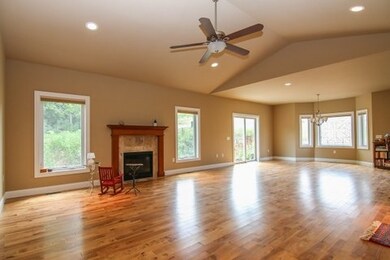 2712 Lynbrook Cir, Fitchburg, WI 53719 - photo 5