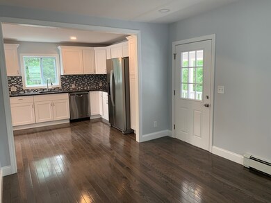 12 Prioulx St, Worcester, MA 01605 - photo 5