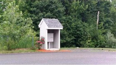 51 Roosevelt Ave unit 16, Dracut, MA 01826 - photo 5