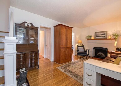 03 - Living Room