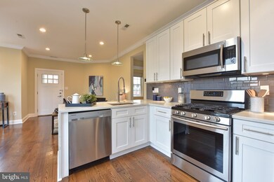 452 Newton Place NW unit 2, Washington, DC 20010 - photo 4