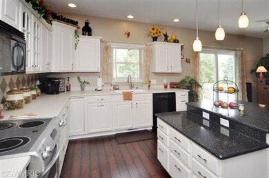 2642 Avalon Woods Ct, Portage, MI 49024 - photo 4