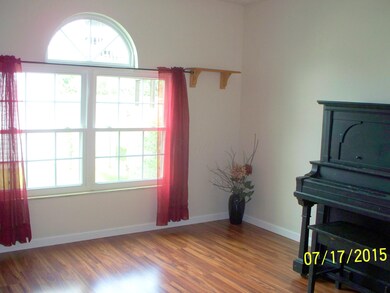 2093 Carrollton Dr, Columbus, OH 43223 - photo 5