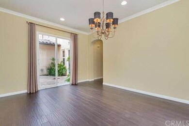 FORMAL DINNING ROOM