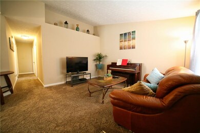 995 Ebony Cir, Franklin, IN 46131 - photo 3