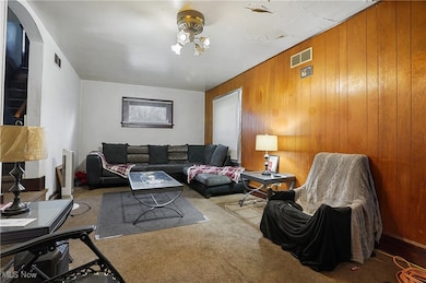 110 S Maryland Ave, Youngstown, OH 44509 - photo 4