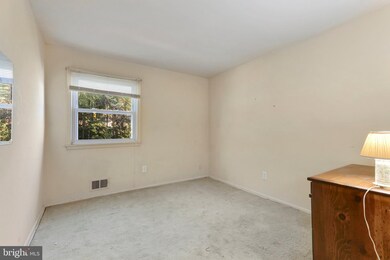 13130 Oriole Dr, Beltsville, MD 20705 - photo 6