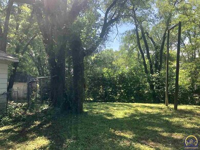 3040 NW 65th St, Topeka, KS 66618 - photo 2