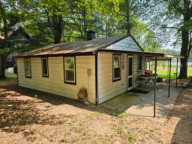 6282 E Peavey St.
