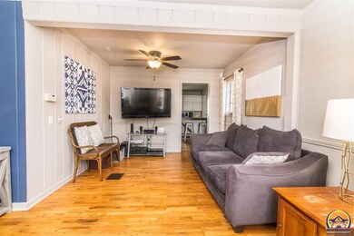 1510 SW Collins Ave, Topeka, KS 66604 - photo 4