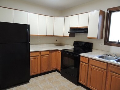 90 Willow St unit 2, Clinton, MA 01510 - photo 7