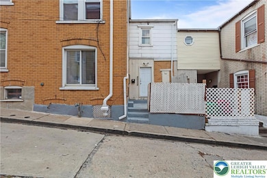 121 S Blank St, Allentown, PA 18102 - photo 3