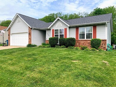 2324 Holiday Ln, Maryville, IL 62062 - photo 3