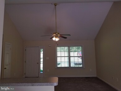 110 General Lee Ct, Montross, VA 22520 - photo 6