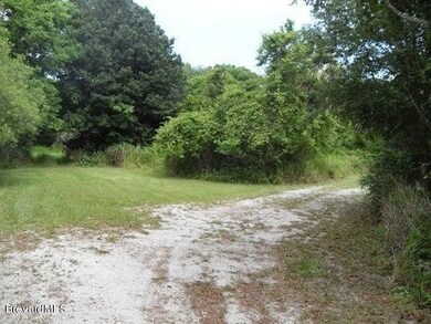 road leading in