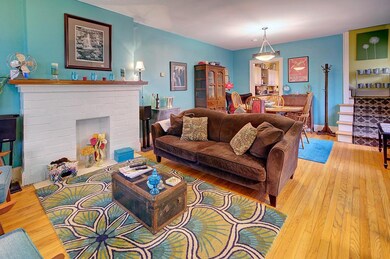431- Living Room