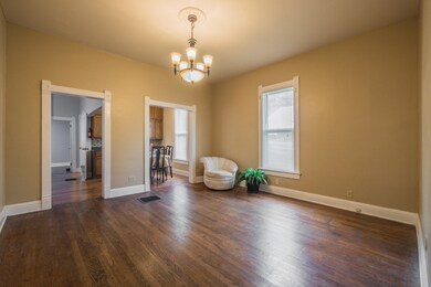 507 N William St Columbia MO-print-007-2
