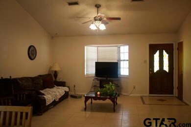 10613 Creek Bend Dr, Tyler, TX 75707 - photo 6