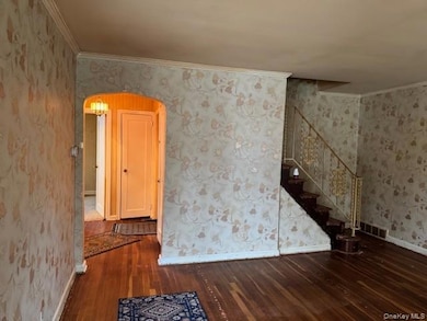 1403 Park Ave, New Hyde Park, NY 11040 - photo 7