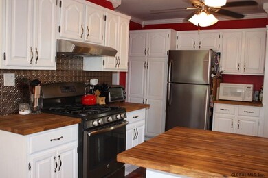 145 Ramsey Place, Albany, NY 12209 - photo 4