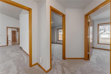 3 bedrooms and bathroom in the hallway