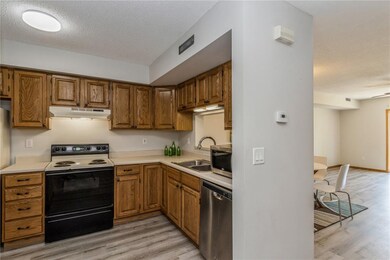 913 Grand Avenue Ct unit 913, Marion, IA 52302 - photo 5