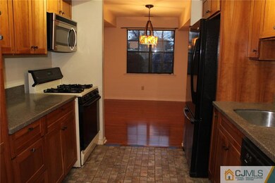 27 Powderhorn Ct unit 3A, Woodbridge, NJ 07095 - photo 5