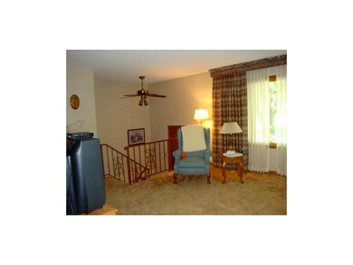 Living room, view 2