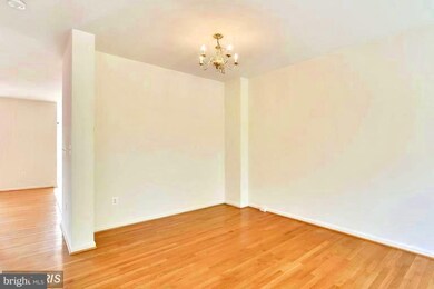 42757 Bennett St, Chantilly, VA 20152 - photo 4