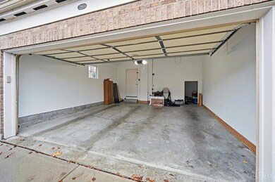 7843 Bridge Point Dr, Cincinnati, OH 45248 - photo 6