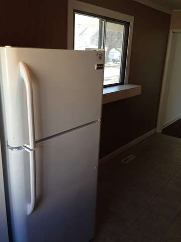 62 Sparrow Rd, Carpentersville, IL 60110 - photo 5