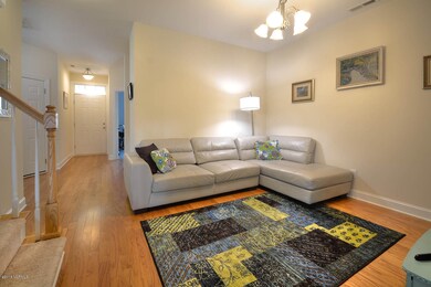 4157 Cambridge Cove Rd-large-004-7-DSC 3