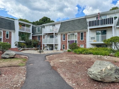 Fox Run Condominiums unit B6, Foxboro, MA 02035 - photo 3