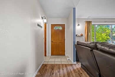 05-295 Buckthorn Rd-5